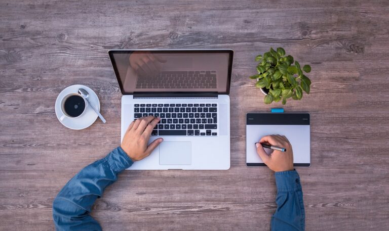 Quels sont les outils incontournables pour la création de sites Internet ?