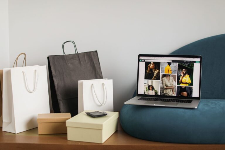 Comment créer un site Internet adapté aux exigences du commerce en ligne ?